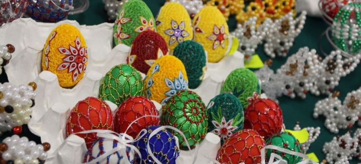 DZISIAJ: Kolorowe pisanki, palmy i baranki. Rusza XXX Wystawa Wielkanocna