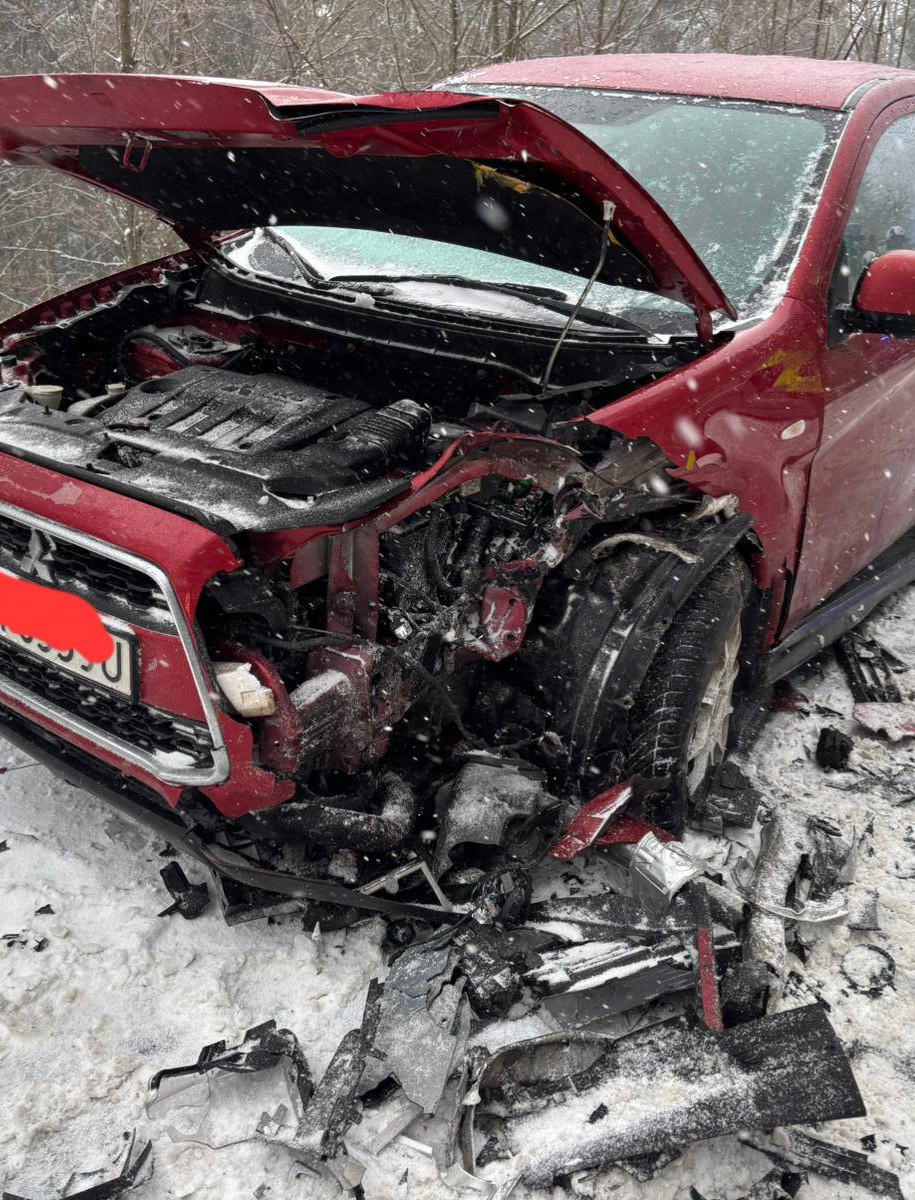 Zderzenie dwóch samochodów w Lutowiskach. Pięć osób trafiło do szpitala