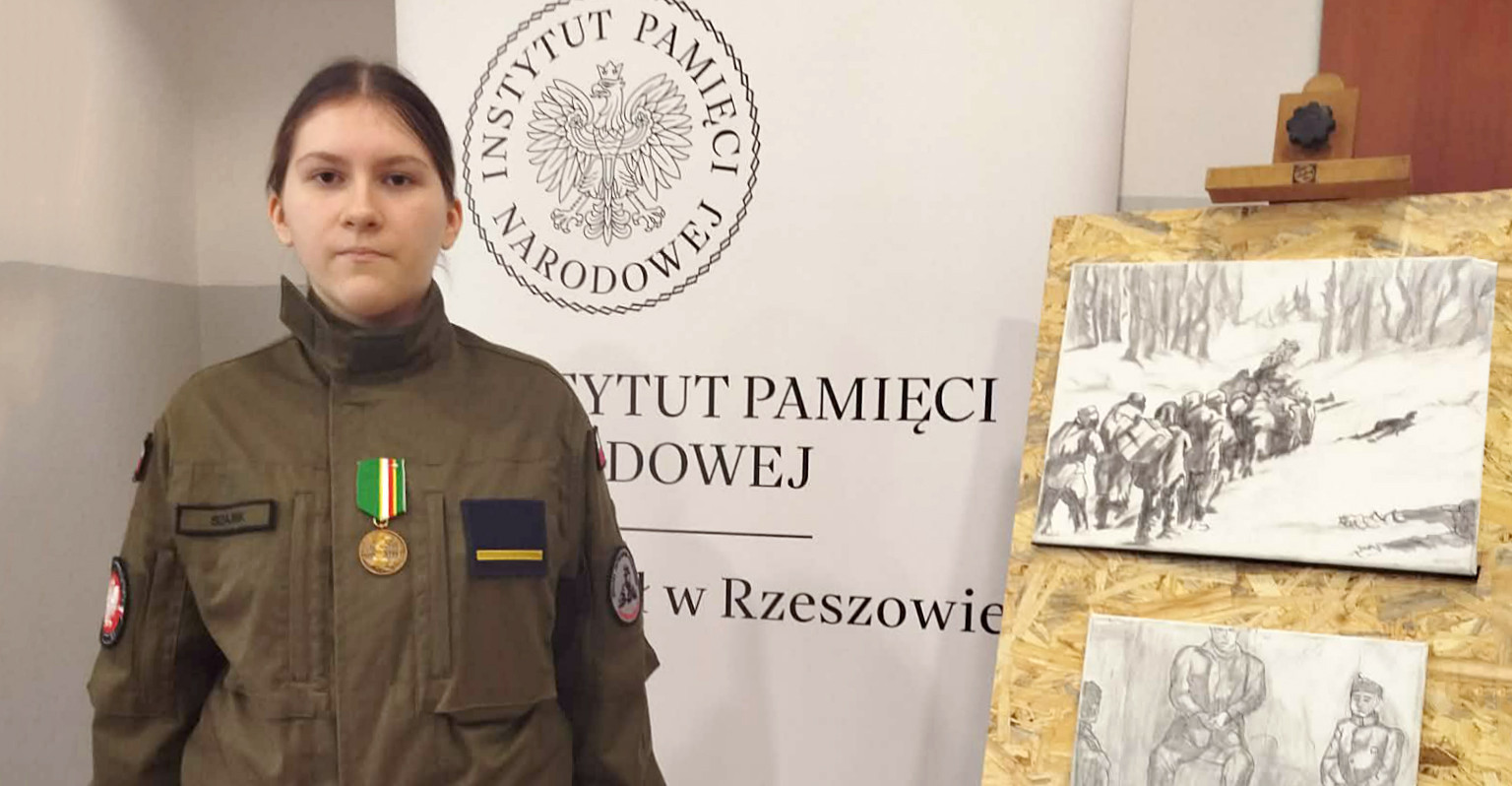 20 obrazów o cierpieniu przodków. Wyjątkowy debiut uczennicy z Dynowa