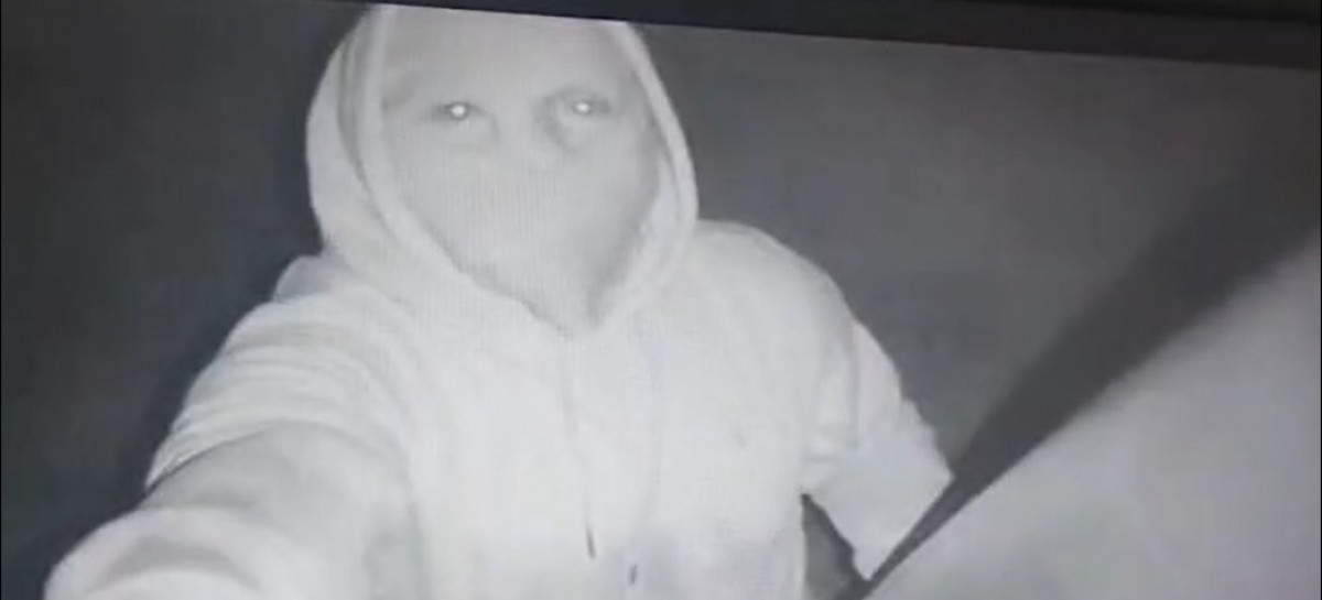 Złapany na monitoringu! Policja poszukuje mężczyzny. Może mieć związek z kradzieżami paliwa [VIDEO]