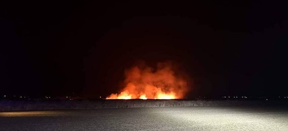 Pożar 10 hektarów nieużytków! Ogień gasili strażacy z dwóch powiatów (ZDJĘCIA)