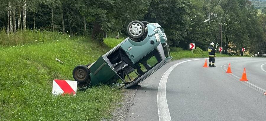 Dachowanie samochodu w Kołaczycach. Kierująca stanie przed sądem