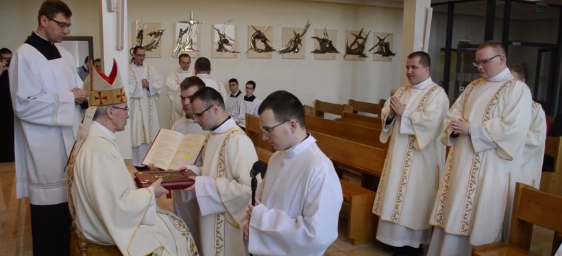 Sześciu diakonów diecezji rzeszowskiej przyjęło sakrament kapłaństwa