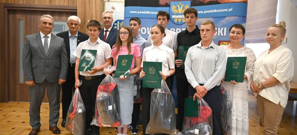 Nagrody starosty dla najzdolniejszych uczniów w powiecie (ZDJĘCIA)
