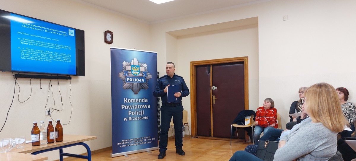 Debata o przeciwdziałaniu przemocy w rodzinie (ZDJĘCIA)