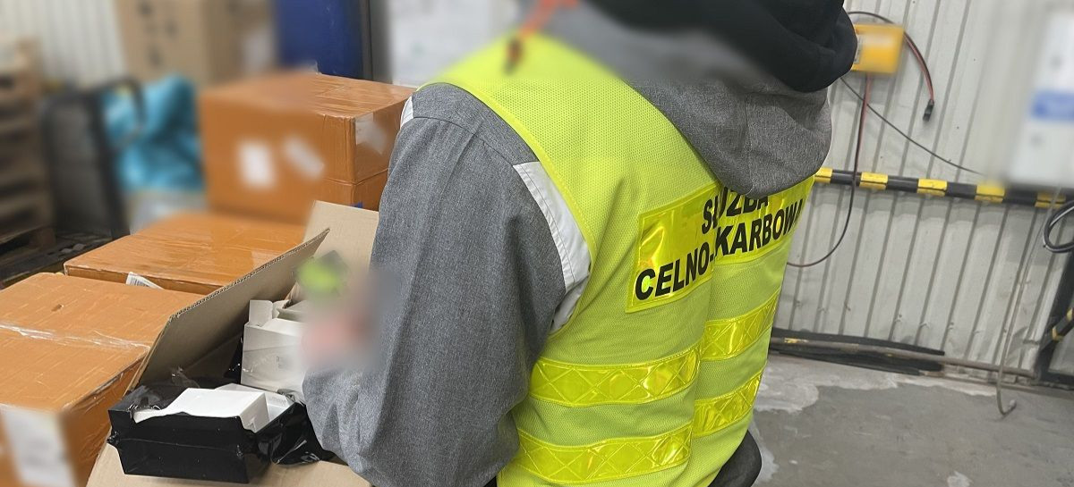 Nielegalne e-papierosy ukryte w przesyłkach