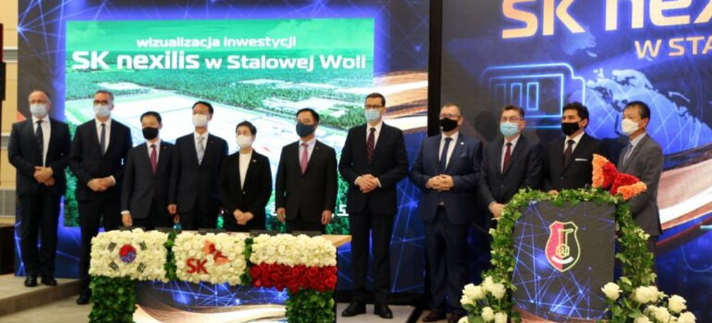Powstanie zakład produkcyjny w Stalowej Woli. Premier Mateusz Morawiecki spotkał się z prezesem koreańskiej firmy SKC Wan-Jae Lee (ZDJĘCIA)
