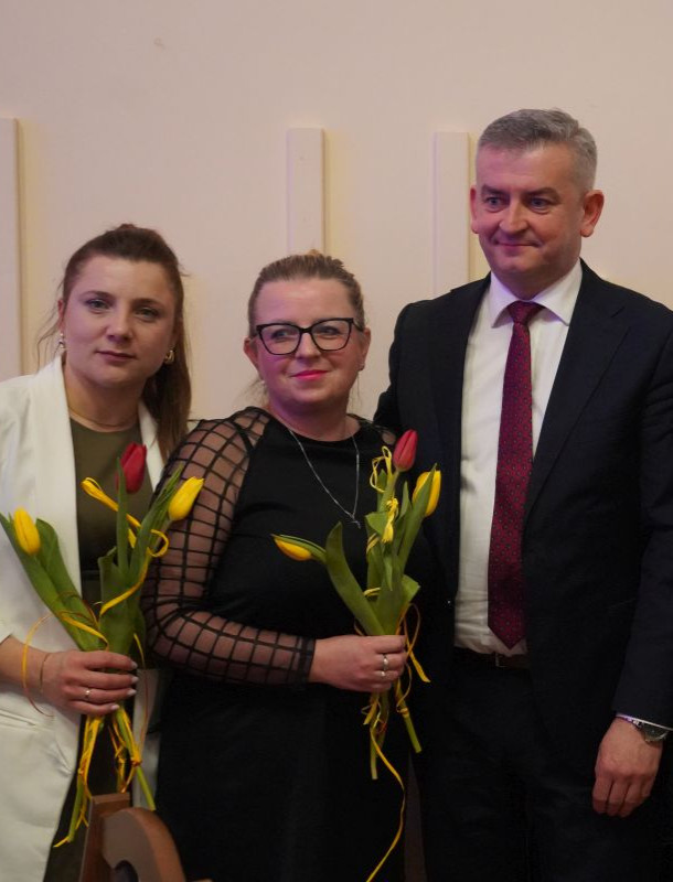 GMINA SANOK: Wyjątkowy Dzień Kobiet w Prusieku. Kabaret Czesuaf i muzyczne hity! [VIDEO, ZDJĘCIA]