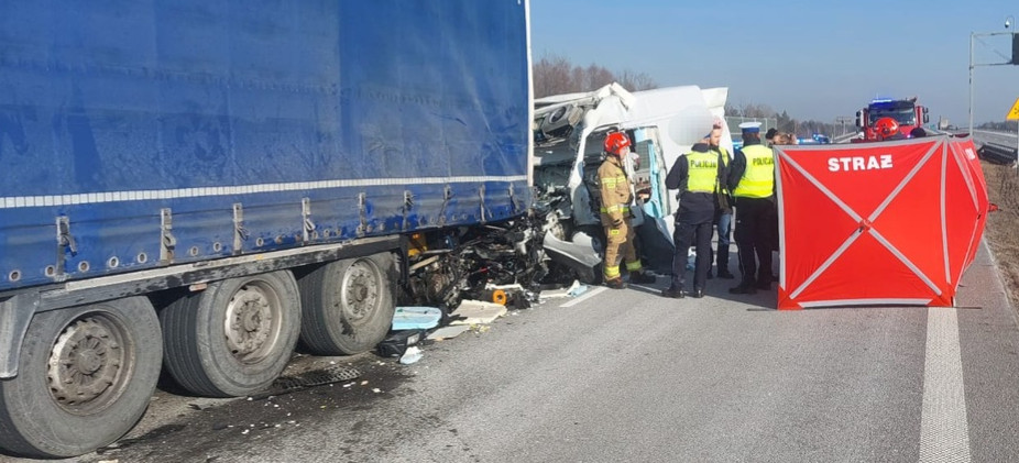 PODKARPACIE: Tragedia na drodze. Nie żyje kierowca busa (FOTO)