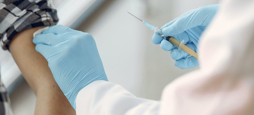 36-letnia nauczycielka zmarła tydzień po zaszczepieniu przeciw COVID-19