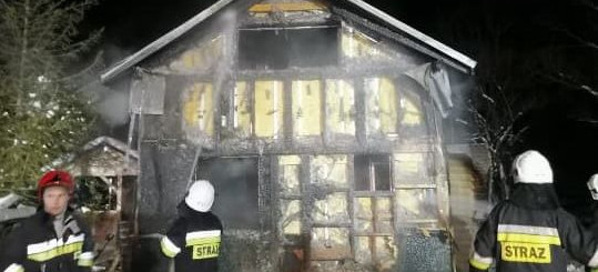 GMINA DYDNIA. Pożar drewnianego domu. Straty na 100 tys. złotych (FOTO)
