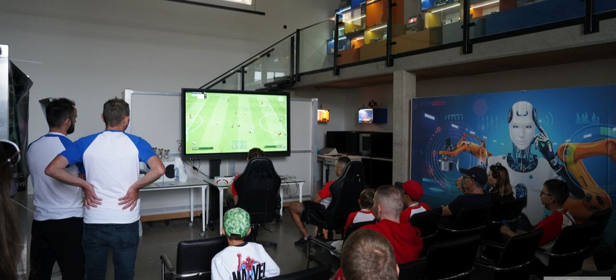 II edycja Mediateka eSport Cup już za nami – emocje, rywalizacja i gry retro w sercu Sanoka [VIDEO,ZDJĘCIA]
