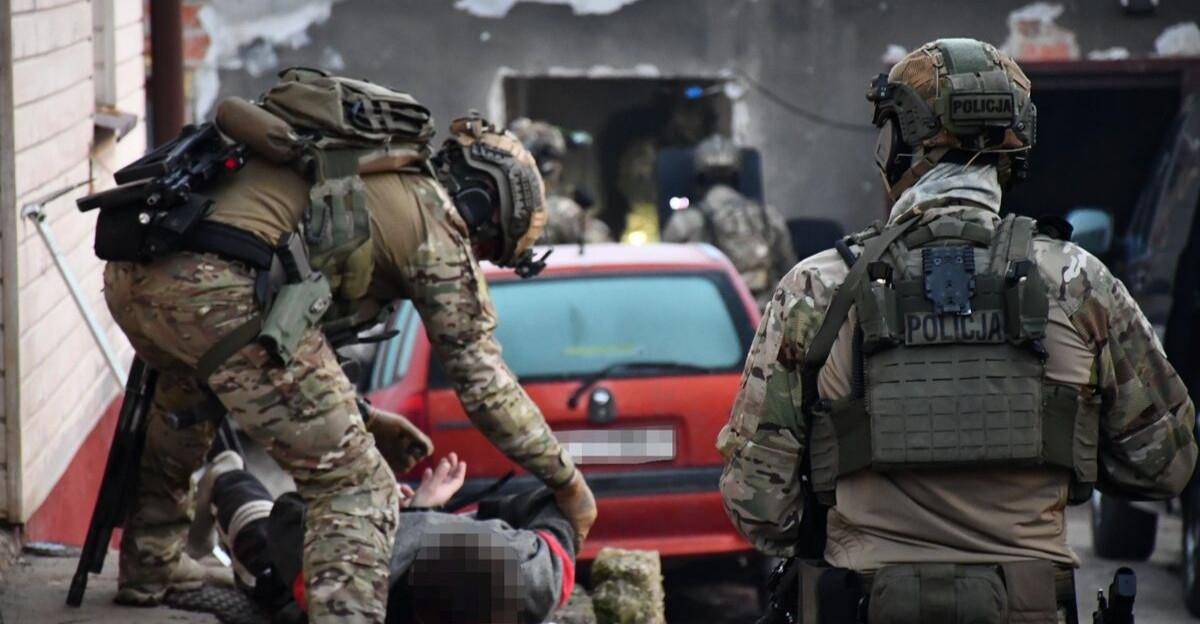 Pół kilograma narkotyków wyeliminowane z rynku. Akcja policji i kontrterrorystów pod Jasłem