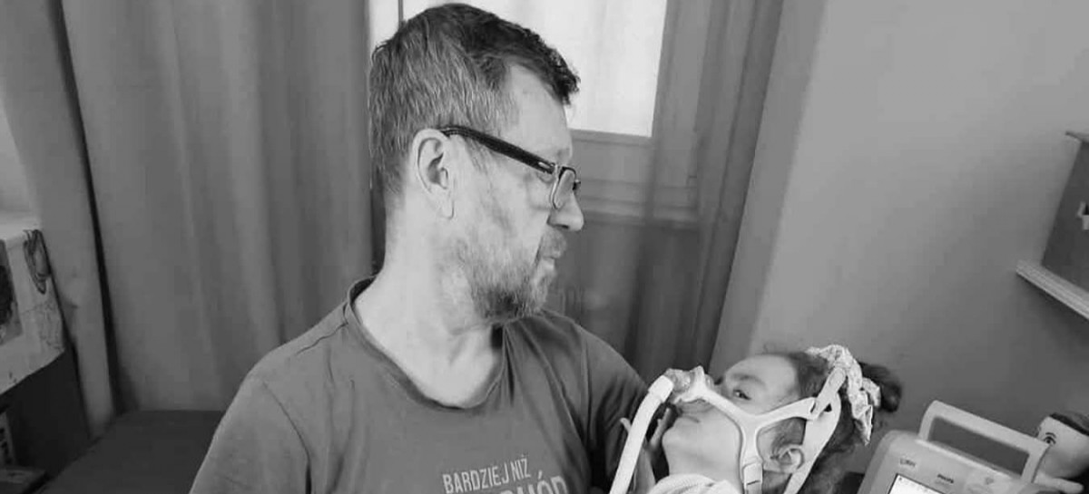 Tata walczy o życie swojej córeczki. „Małgosia gaśnie w oczach… Potrzebujemy Was, zanim będzie za późno”