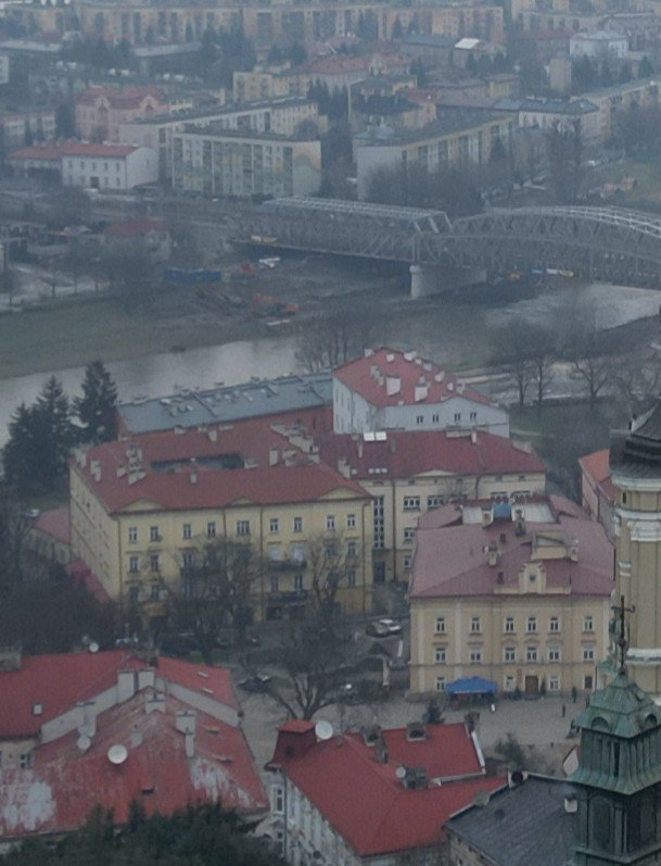 Zwłoki mężczyzny odnalezione nad Sanem w Przemyślu. Policja wyjaśnia okoliczności śmierci