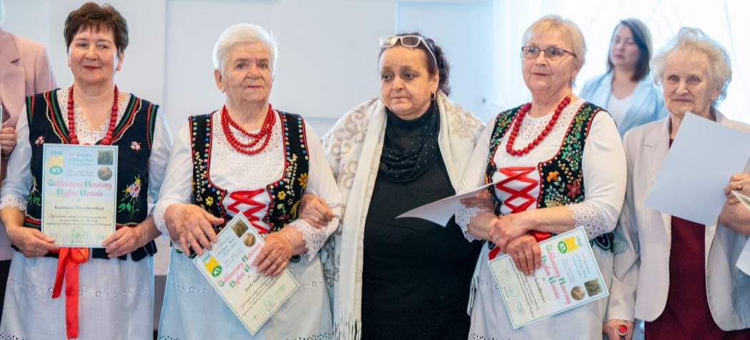 Wyjątkowe spotkanie w Besku. KGW obchodziło 100-lecie działalności [ZDJĘCIA]