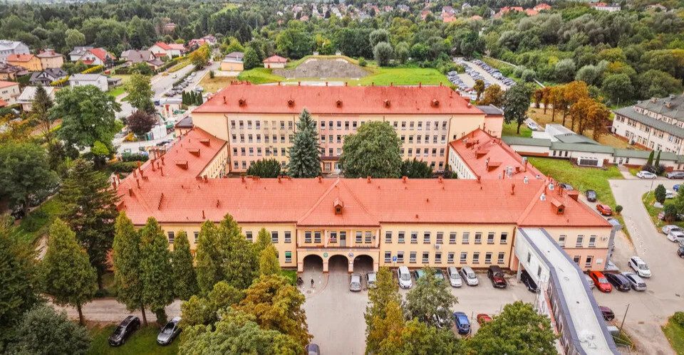 SZPITAL W SANOKU: Ponad 200 mln zł długu, zarobki do weryfikacji i wniosek do prokuratury [VIDEO]