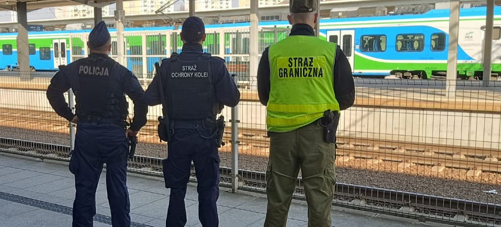 Ochrona przed sabotażem i kontrole na torach. Rzeszowska policja, SOK i Straż Graniczna w akcji