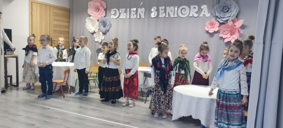 Obchody Dnia Seniora w brzozowskim przedszkolu (ZDJĘCIA)