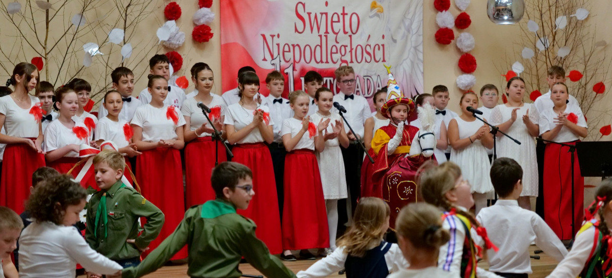 GMINA SANOK: Patriotyczne obchody Święta Niepodległości w Falejówce [ZDJĘCIA]
