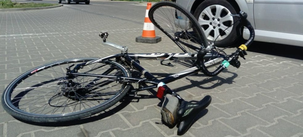 52-letni rowerzysta przewrócił się na ulicę i zmarł