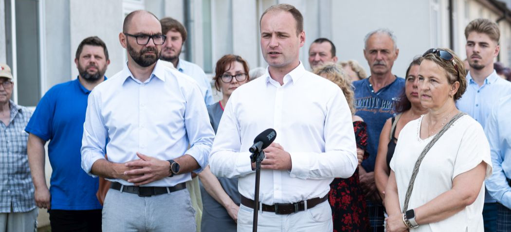 „Nie złożymy broni”. Konfederacja w obronie Szpitala Powiatowego w Lesku [VIDEO, ZDJĘCIA]