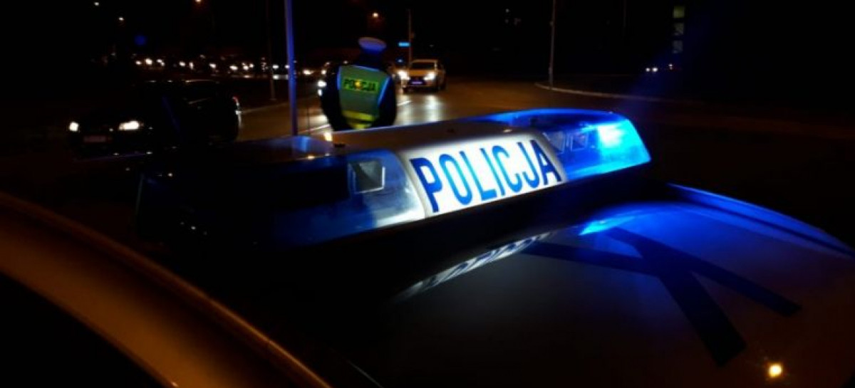 NOCNY POŚCIG W ZARSZYNIE! 22-latek bez prawa jazdy i pod wpływem alkoholu