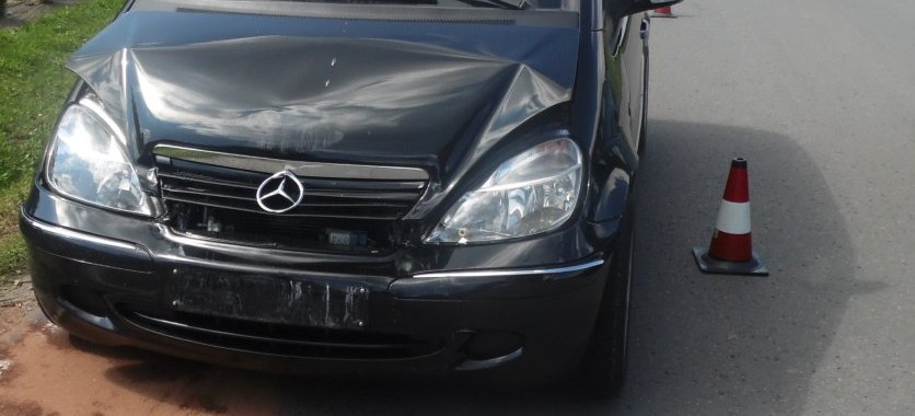 7-latka w szpitalu. Mercedes najechał na tył nissana (FOTO)