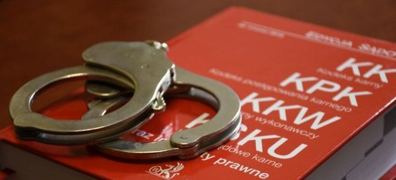 20-latka zatrzymana za oszustwo na kryptowaluty