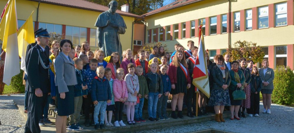 XXI Dzień Patrona Szkoły Podstawowej im. Jana Pawła II w Jabłonce