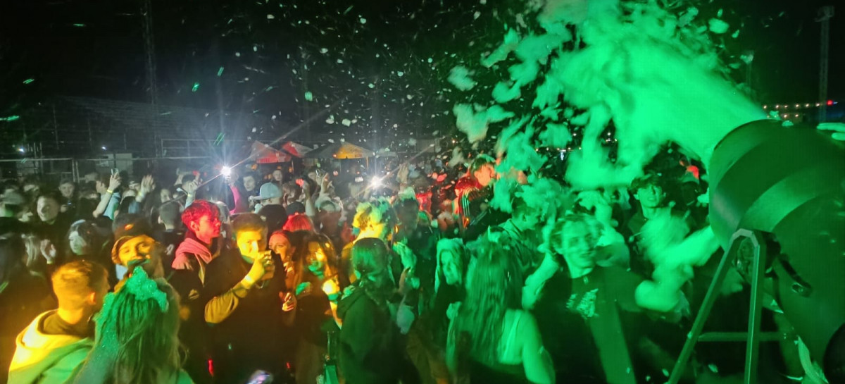PIANA PARTY zamiast Dni Sanoka? Impreza na stadionie Wiki przyciągnęła tłumy!