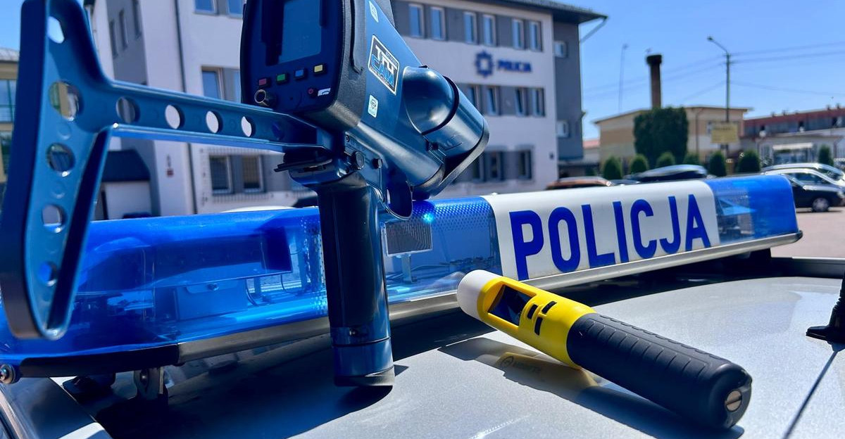 BIESZCZADY: Jechał 110 km/h w terenie zabudowanym. Stracił prawo jazdy