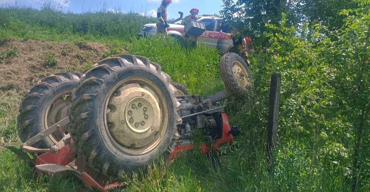 Tragedia w Przysietnicy. Traktorzysta zginął pod kołami ciągnika