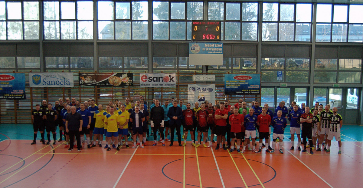 Sport, pomoc i wielkie serca. Za nami VII Charytatywny Turniej Mikołajkowy SHLPN w Sanoku [VIDEO, ZDJĘCIA]