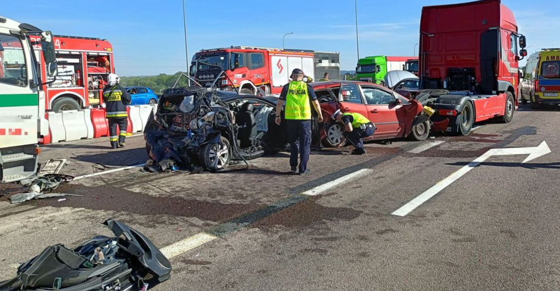 Wypadek na S19 – 5 osób trafiło do szpitala [ZDJĘCIA]