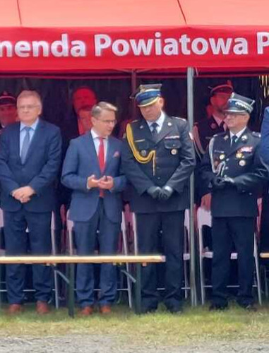 Policjanci i strażacy wspólnie świętowali w Olszanicy
