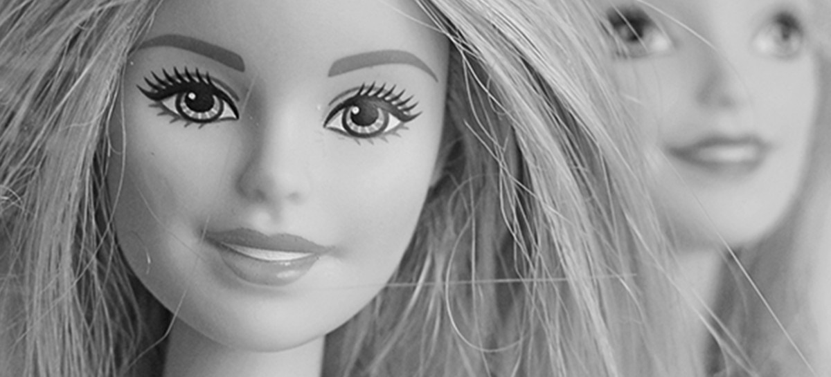 Uważaj na selfie z Barbie! Groźna aplikacja (OSTRZEŻENIE)