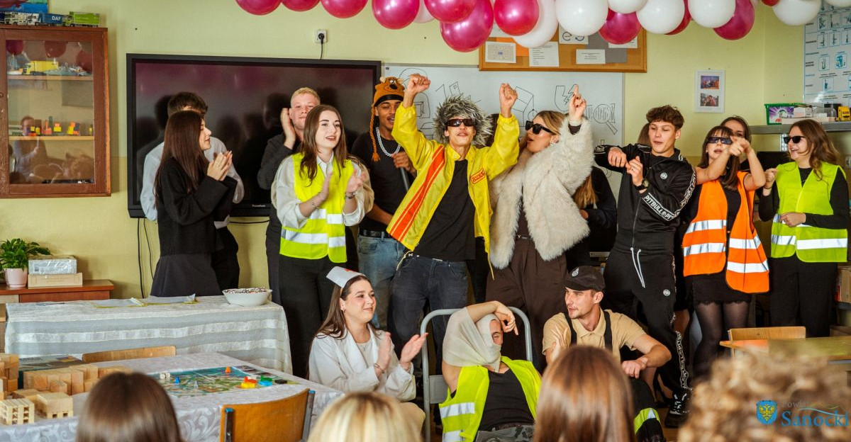 Zajrzyj do „Ekonomika”! Dzień Otwarty pełen humoru i kreatywności [VIDEO, ZDJĘCIA]