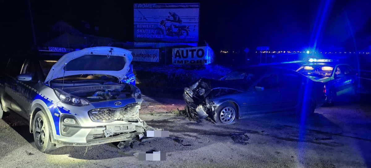 Nie zatrzymał się do kontroli, uciekał przed policją, uderzył w radiowozy