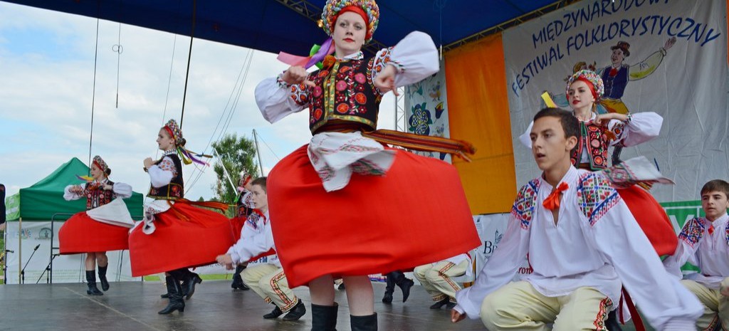 Folklorystyczne święto w Niebocku. Festiwal „Dzieci Gór i Dolin”