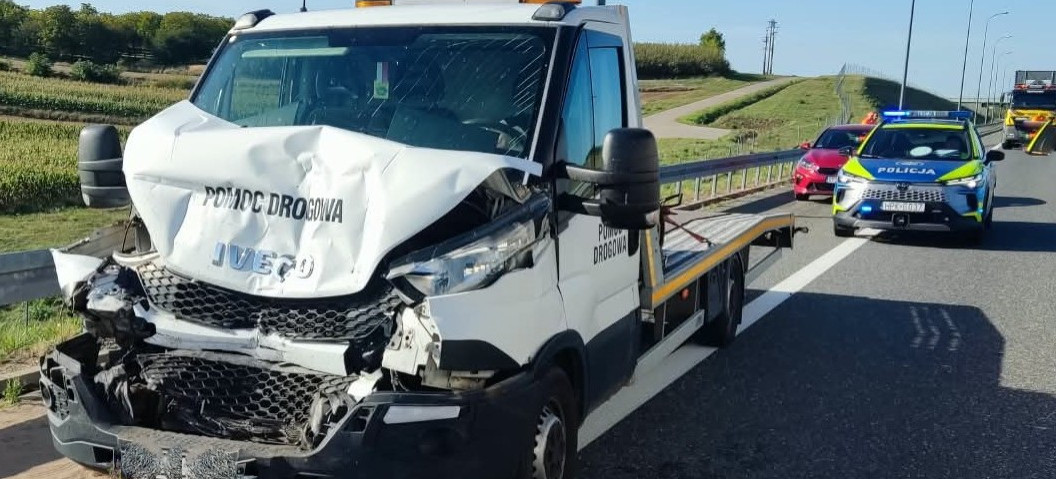 Pijany kierowca Iveco wjechał w cysternę na A4. Miał blisko 2,5 promila! [ZDJĘCIA]