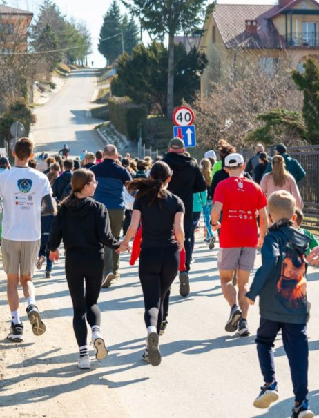 BUKOWSKO: Pobiegli „Tropem Wilczym”. Ponad 200 osób uczciło pamięć Bohaterów [ZDJĘCIA]