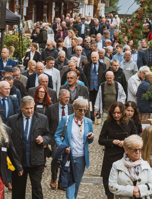 SANOK. Miodowe święto za nami! XVI Bartnik Ziemi Sanockiej przyciągnął tłumy [ZDJĘCIA]