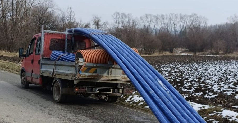 RYMANÓW: Niebezpieczne rury wystawały z ciężarówki. Kierowca pod wpływem alkoholu