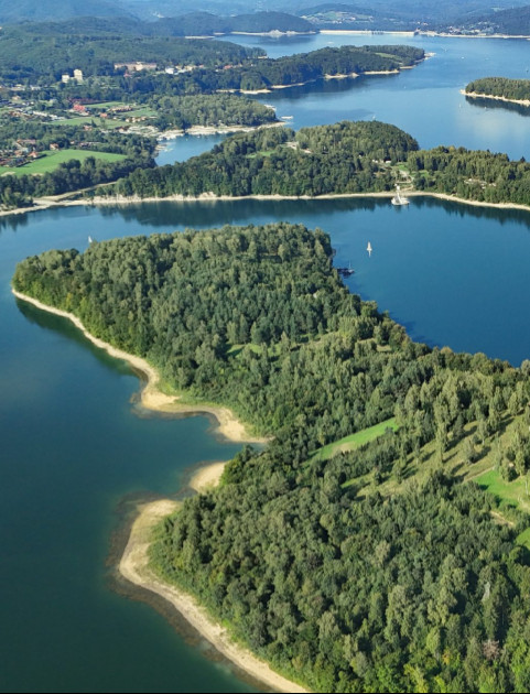 Bezpieczeństwo nad Jeziorem Solińskim wzmocnione. Nowoczesny sprzęt dla Bieszczadzkiego WOPR (ZDJĘCIA)