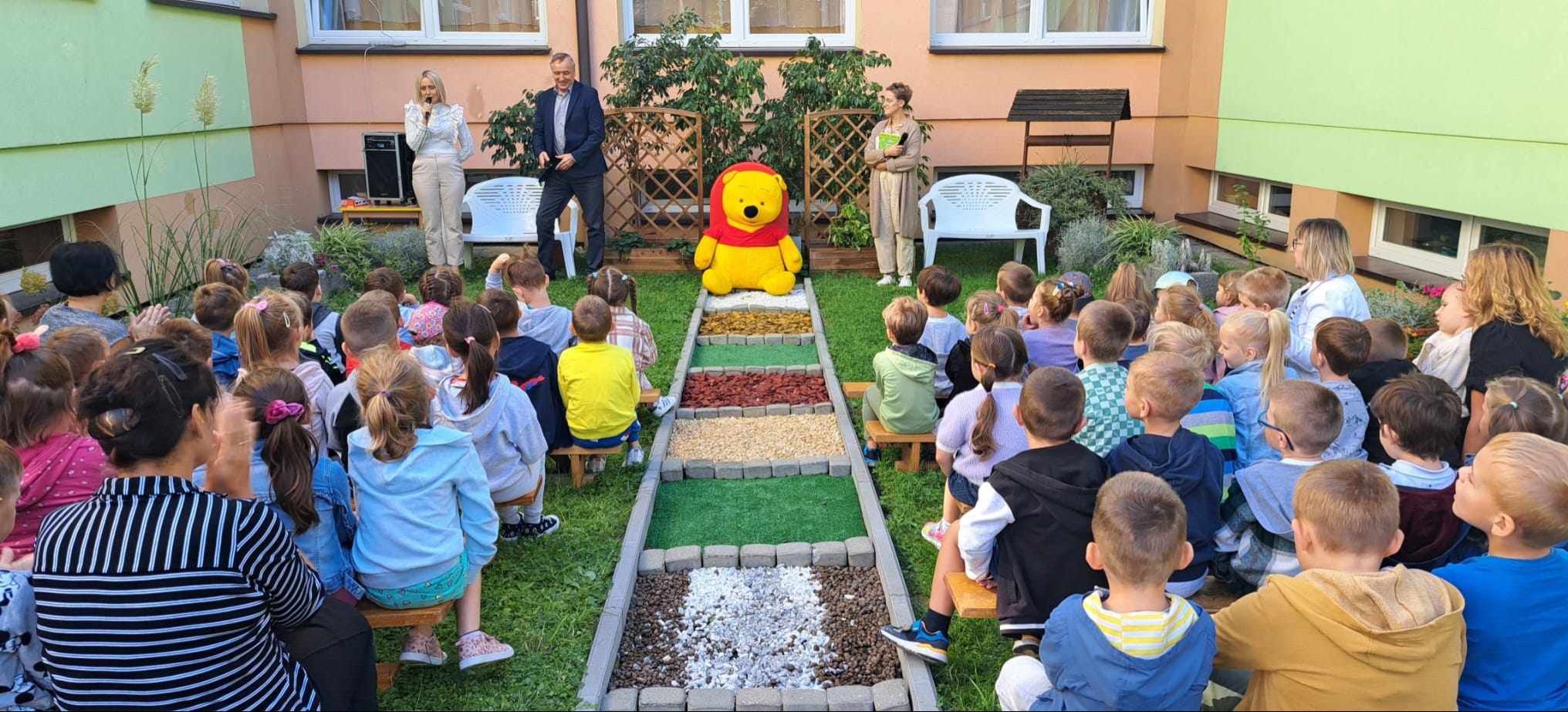 Dzień Głośnego Czytania dla najmłodszych (ZDJĘCIA)
