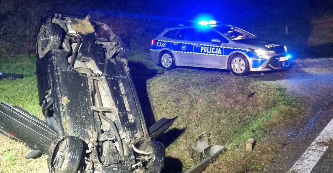 Stracił panowanie nad pojazdem i dachował (FOTO)