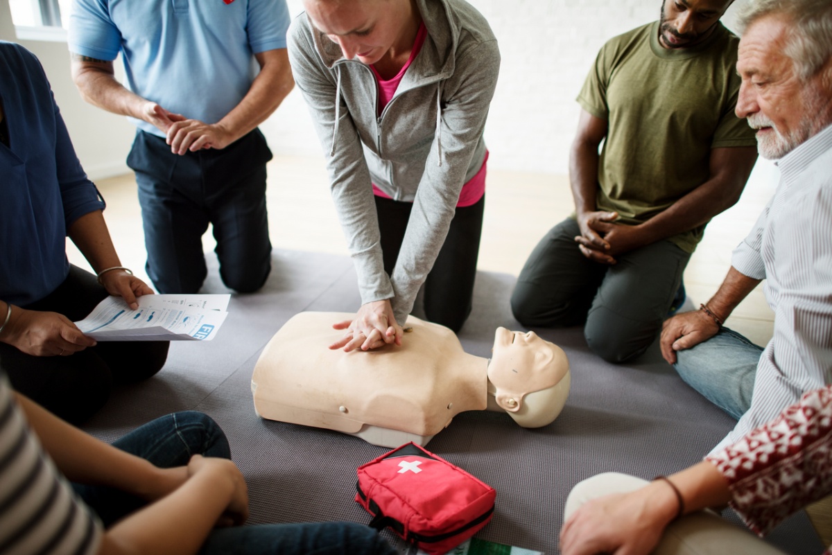 group-diverse-people-cpr-training-class